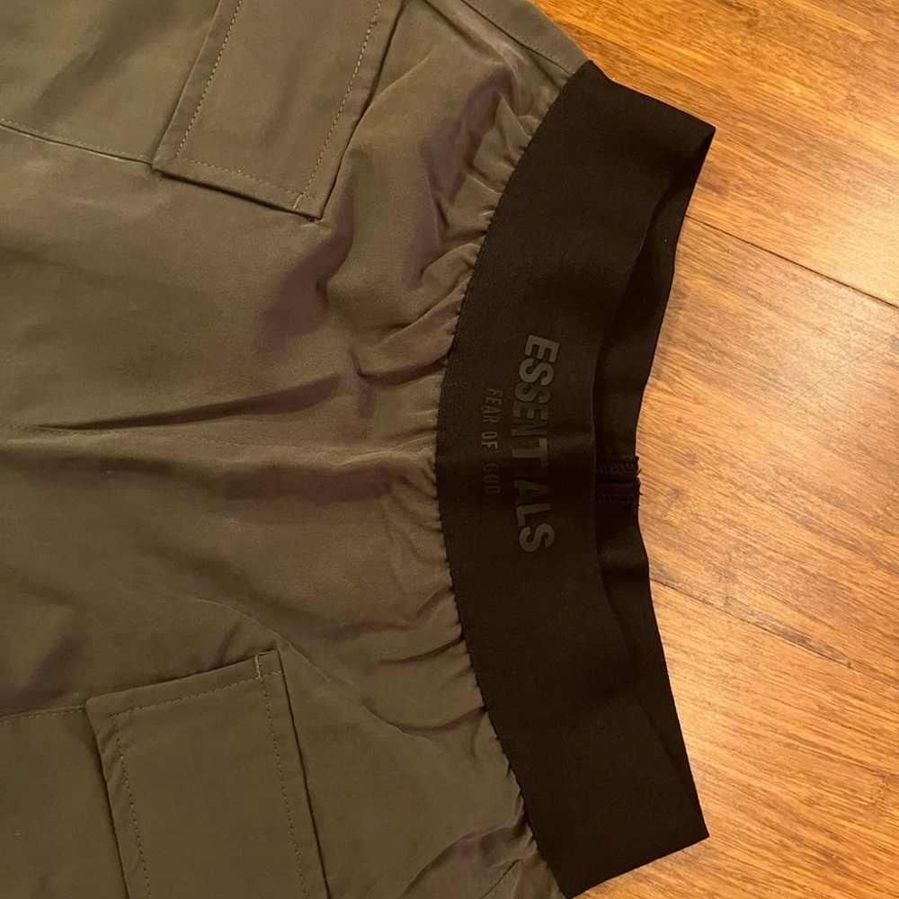 FEAR OF GOD essentials women’s cargo pants